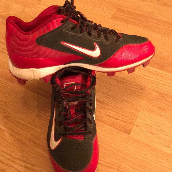 Nike cleats - Picture 2 of 2